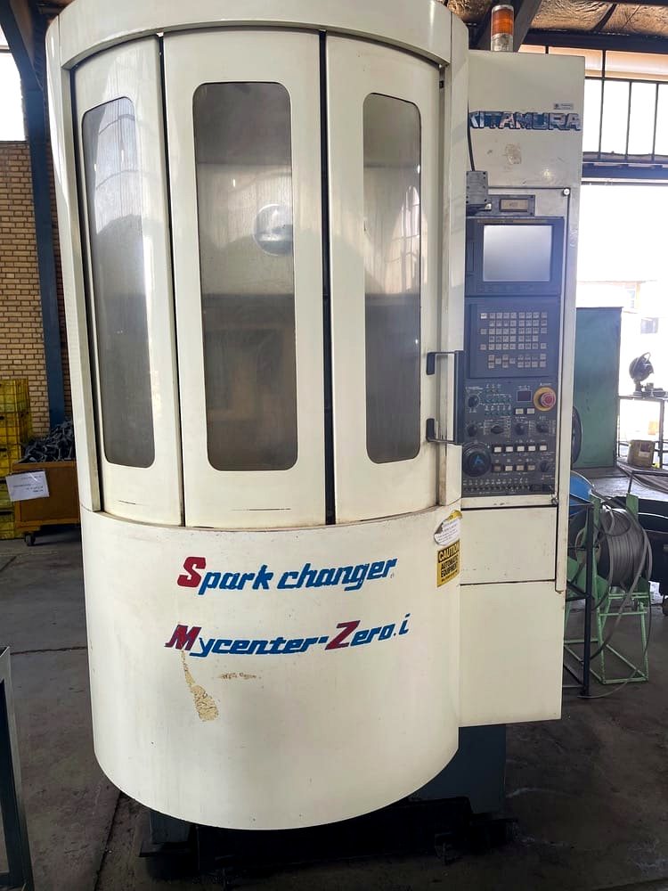 داخل کارخانه دمیرچیان‌آذر